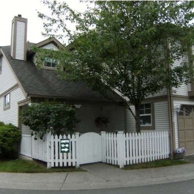 Photo 4 — click to view Hazelwood Lane photo 4