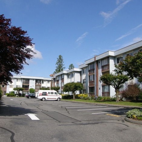 Alameda Court photo 4