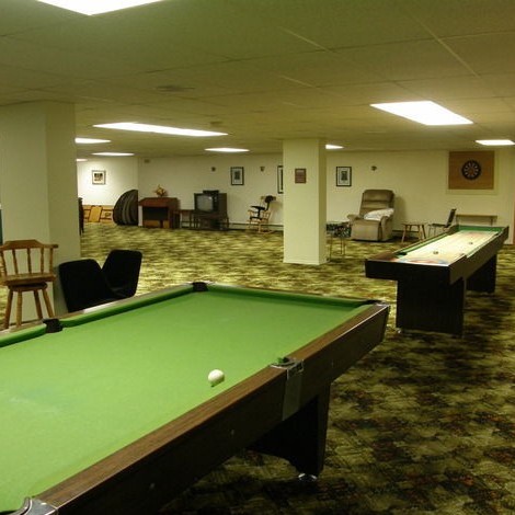 Alameda Court photo 10