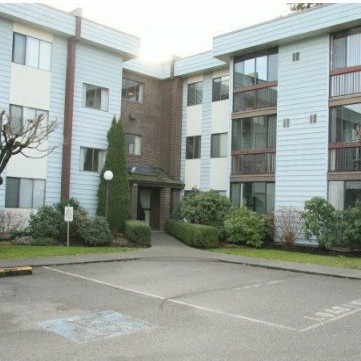 Alameda Court photo 9