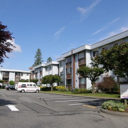 Alameda Court photo 5