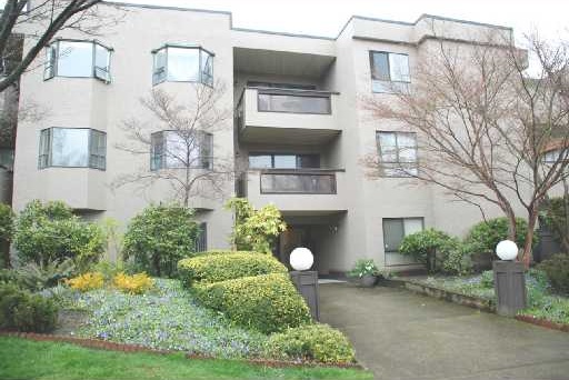 Photo 1 Oakmont Place photo 1