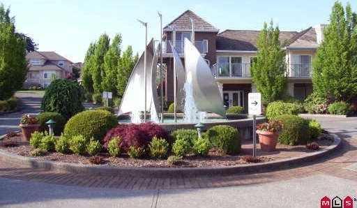 Photo 1 Lakepointe Villas photo 1