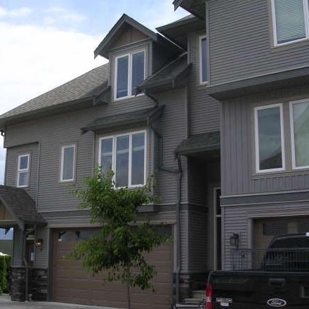 Graystone Arbor