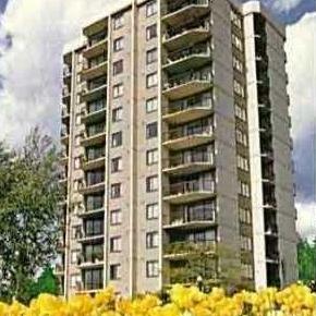 Photo 2 — click to view Park Avenue Place photo 2