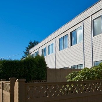 Emerald Court photo 3