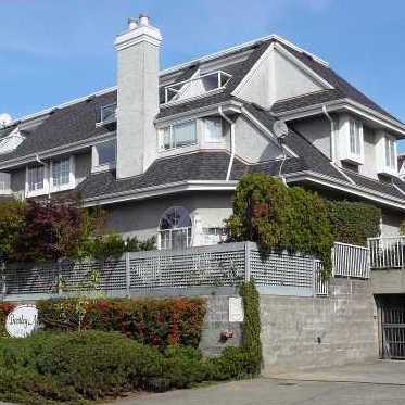 Bentley Mews