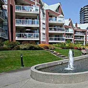 Tiffany Shores photo 2