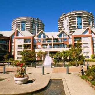 Tiffany Shores photo 3