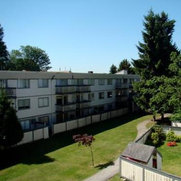 Photo 2 Edgewater Estates photo 2
