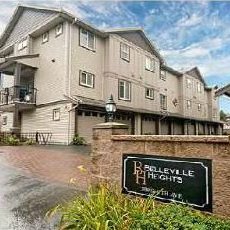 Belleville Heights photo 5