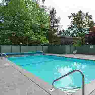 Photo 2 Edgewood Place photo 2