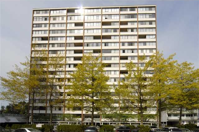 Photo 1 Regency Park Towers photo 1