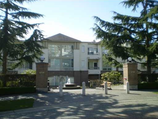 Photo 1 — click to view Wyndham Court photo 1