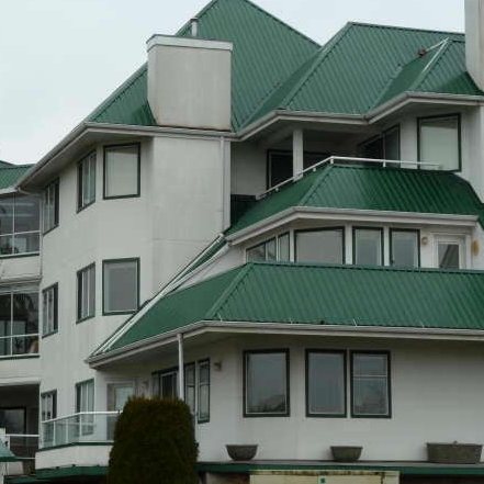 Emerald Court photo 7