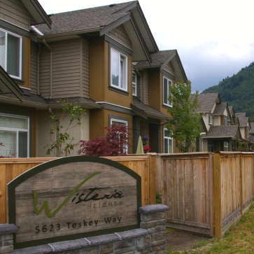 Wisteria Heights photo 5