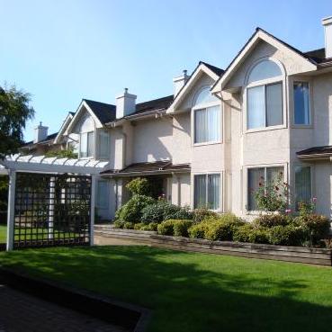 Thurston Gardens photo 2