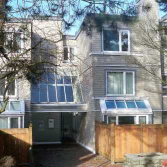 Sanders Court