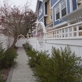 Garry Court photo 4