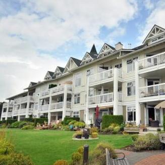 Riverhouse photo 2