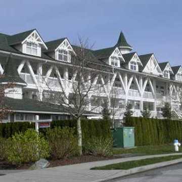 Riverhouse photo 3