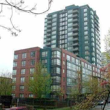 Emerald Court photo 2