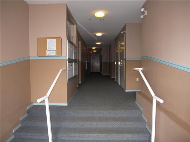 1988 East 37th Ave photo 3