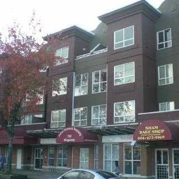 Photo 2 — click to view Kingsgate Manor photo 2