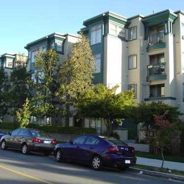 Photo 2 — click to view Vintage Eastside photo 2