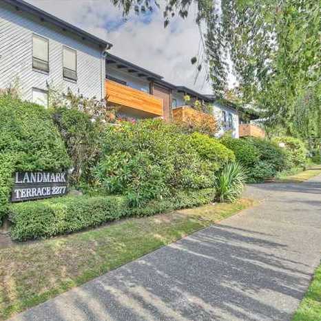 Photo 3 Landmark Terrace photo 3