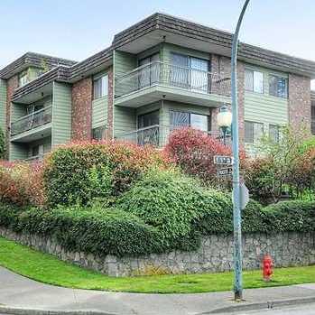 Photo 4 Macdonald House photo 4