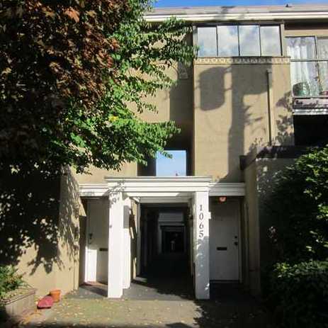 Acacia Mews photo 3