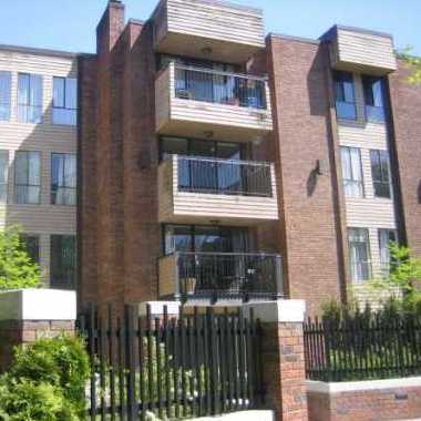Photo 3 Hampstead House photo 3