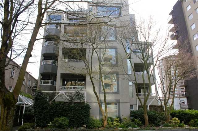 Kenwood Court