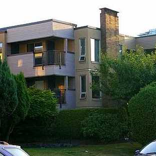 La Belle Court photo 2