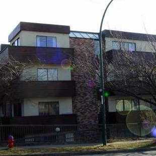 Photo 2 Marpole Oaks photo 2