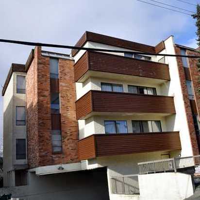 Photo 3 Marpole Oaks photo 3