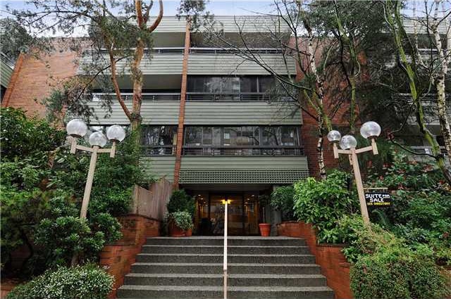Photo 1 — click to view Vanier Court photo 1
