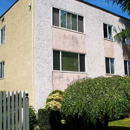 Photo 4 Burlington Apartments photo 4