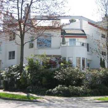 1480 Comox