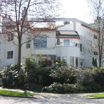 1480 Comox photo 2