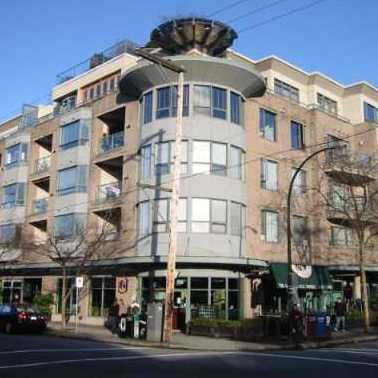Photo 2 Yorkville South photo 2