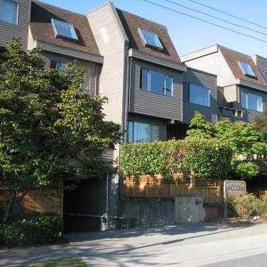 Photo 2 Mapleview Place photo 2