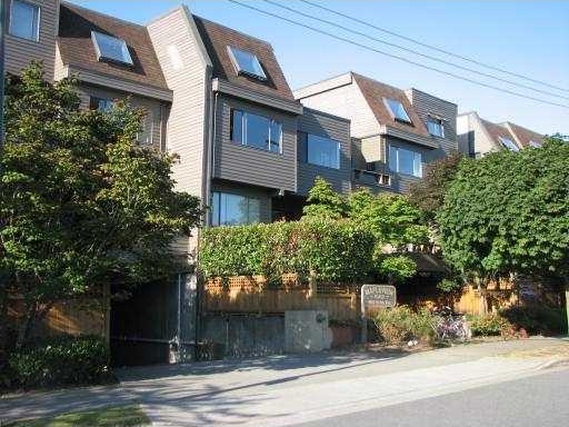 Photo 1 Mapleview Place photo 1