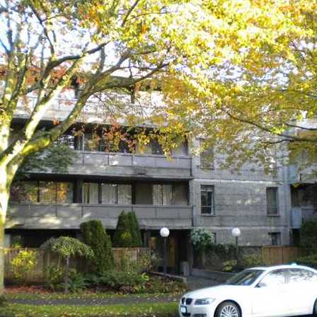 St. Claire Court photo 4