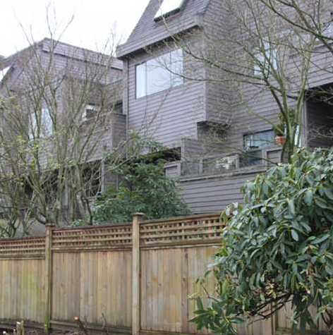 Photo 4 Mapleview Place photo 4