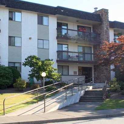 Riverside Manor