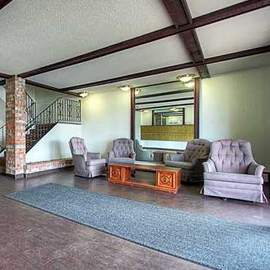 Photo 2 Centennial House photo 2