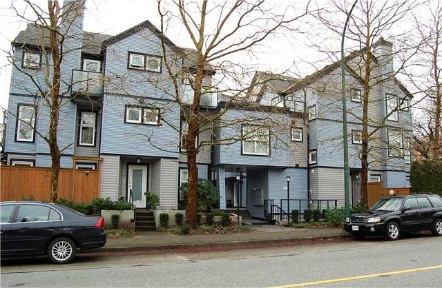 Laurel Mews
