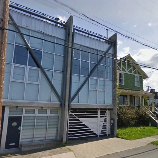 Photo 4 — click to view Grandview photo 4